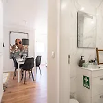 Akicity Estrela Lush Apartament