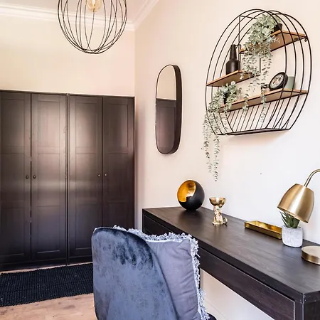 Akicity Santos Lush * Lizbona