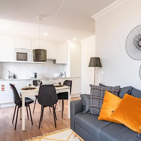 Akicity Santos Lush * Lizbona