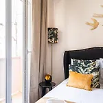 Akicity Estrela Lush Apartment Lisbon